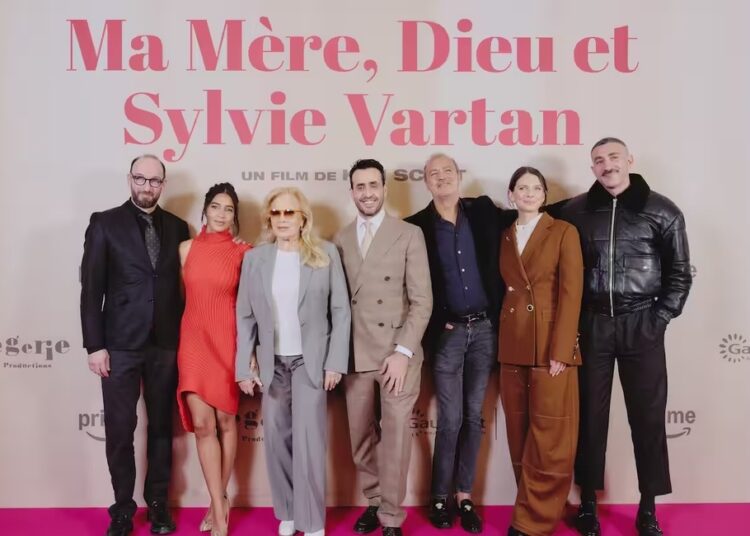 L'équipe de Ma mère, Dieu et Sylvie Vartan (crédit: Valentin Le Cron)